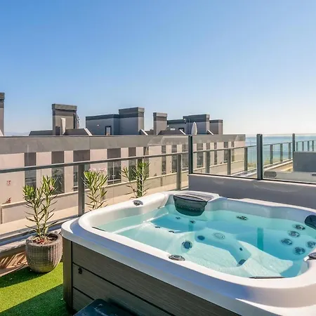 Private Jacuzzi, Garage, Sea View, Ac Appartamento